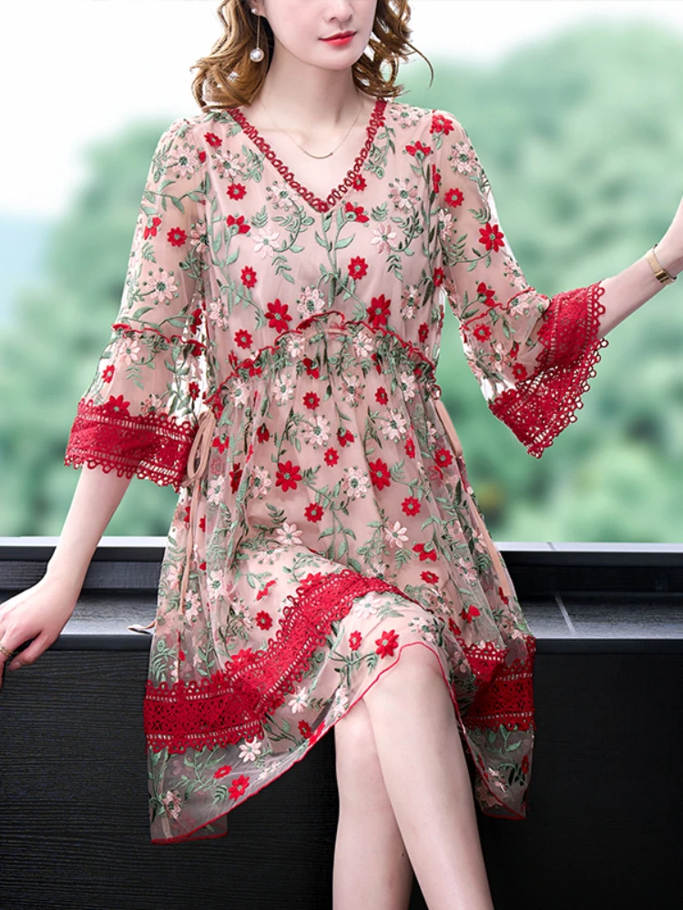 

2023 Spring Summer New Mesh Heavy Industry Embroidery High Waist Slim V-neck Dress Drawcord Design Dresses
