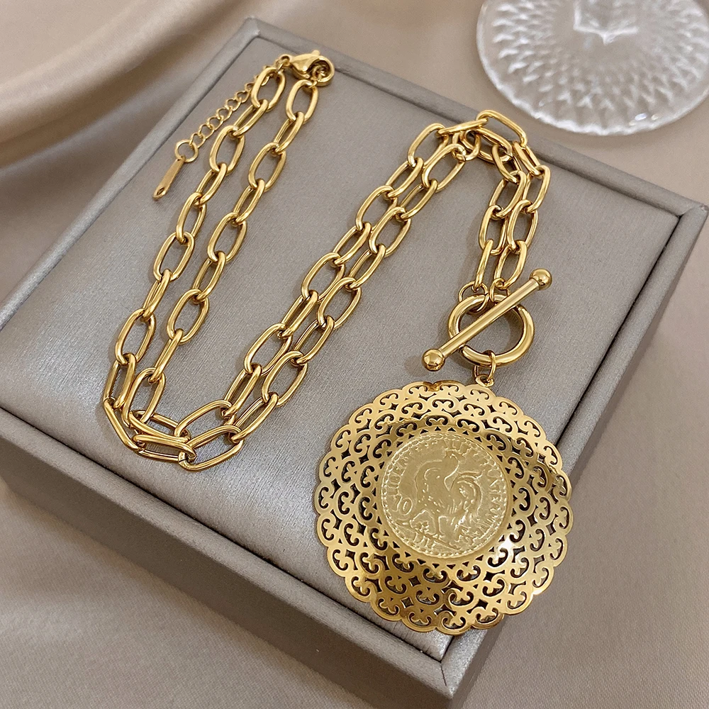 Greatera Retro Round Plate Rooster Carved OT Buckle Necklaces For Women Men 2026 New Style Charm Stainless Steel Jewelry Gifts