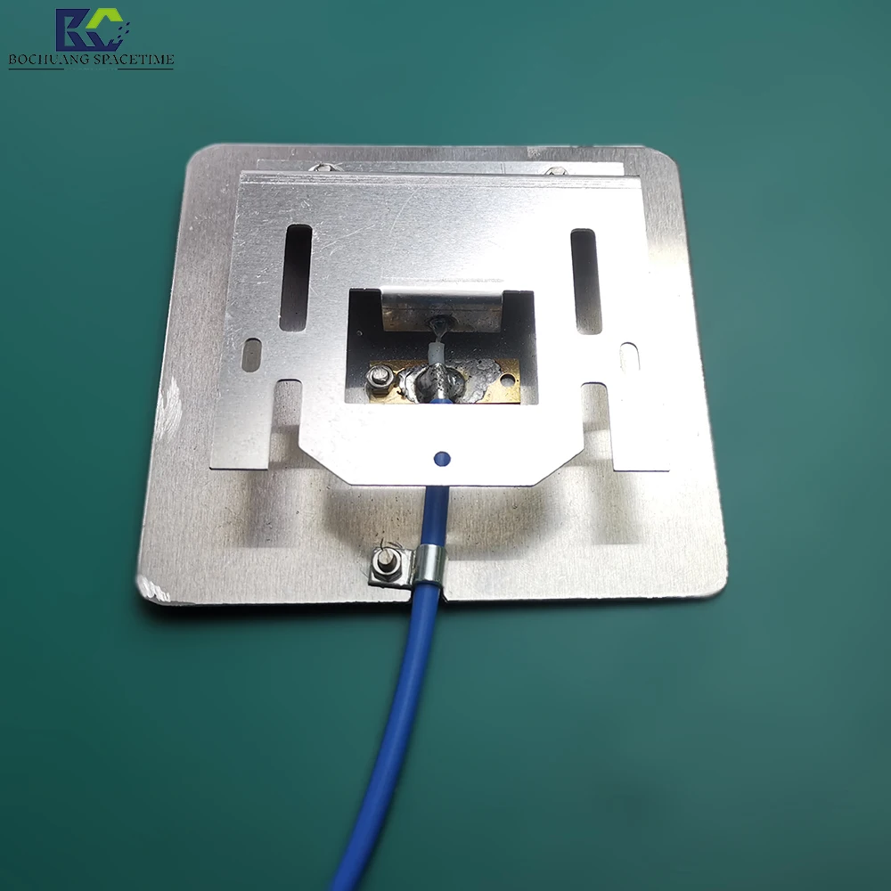 Mini 900MHZ Outdoor Communication Transmission and Transmission Flat Antenna UAV Defense Antenna