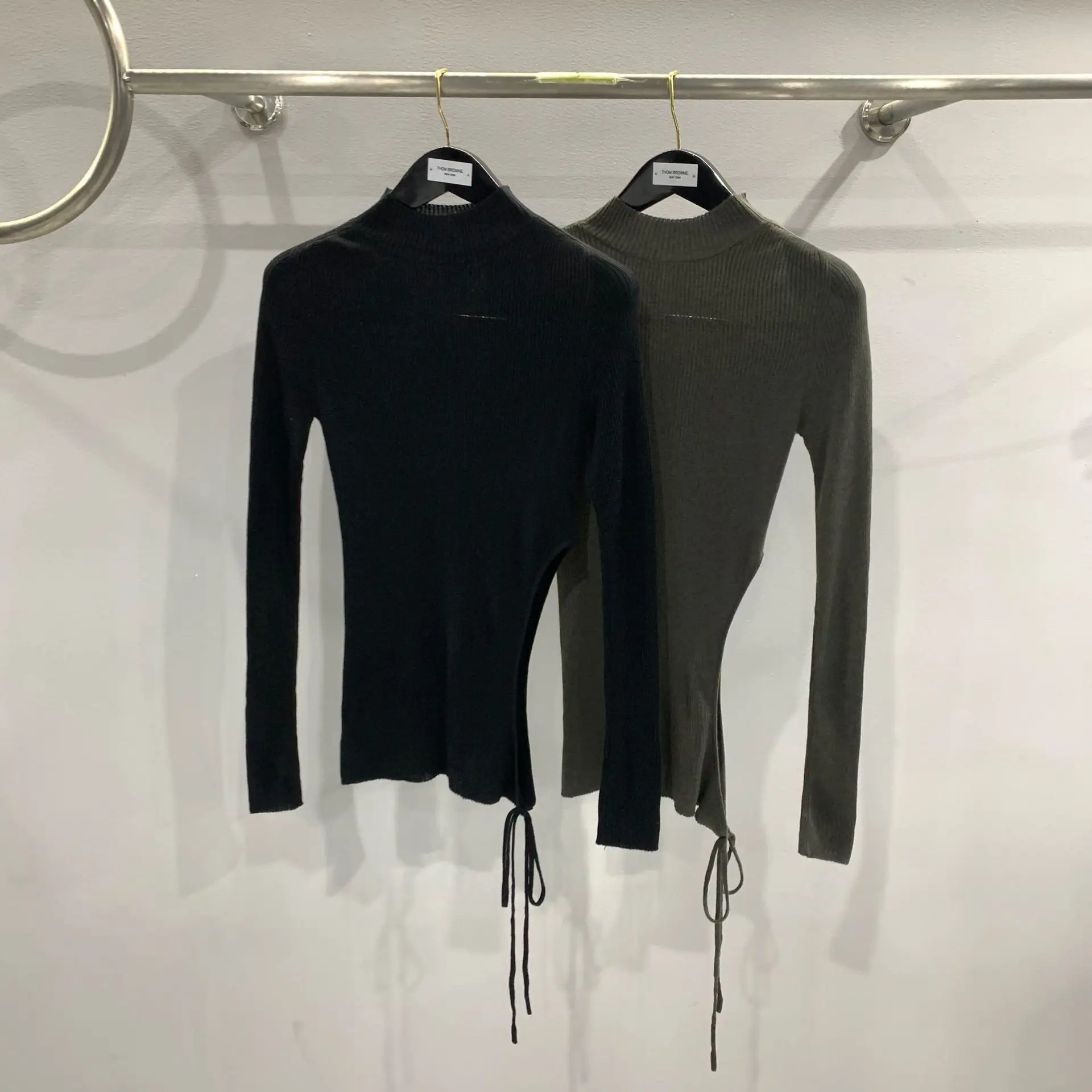 

2023ss Rick Women Top Slim Fit Design Feeling Slim Fit Woolen Bottom Sexy Long Sweater Black Undergarment
