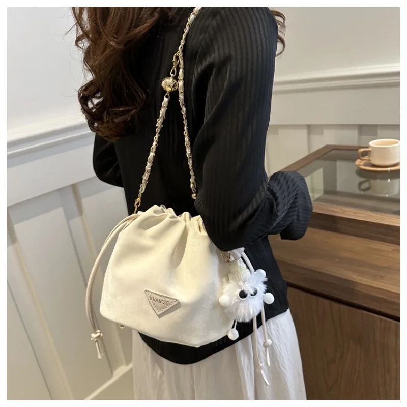 New Fashion Design Small Women's Chain Crossbody Shoulder Bag Small Popular Drawn Western Style Water Bucket Shoulder Bag