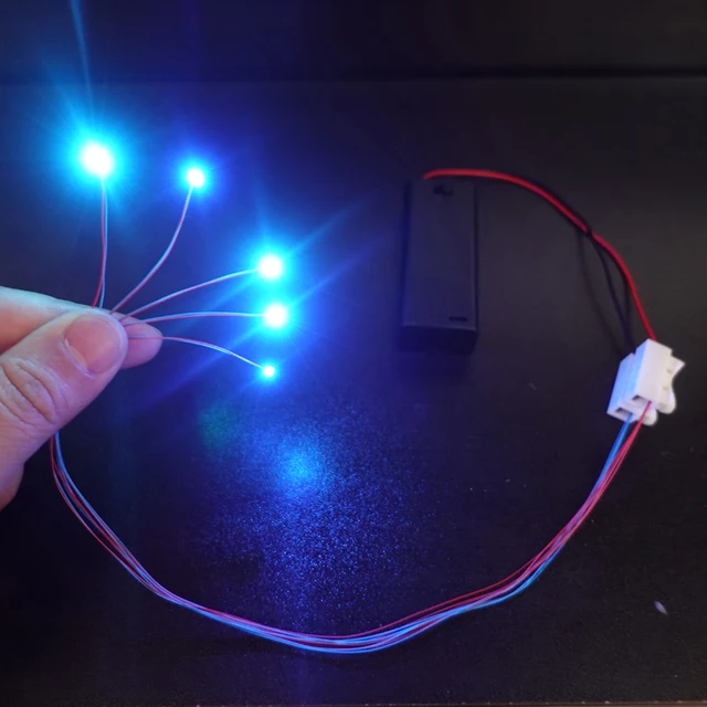 5pcs Flashing Led SMD 0805 Blink Led 3V Model Train Pre-soldered Micro Railway Layout for Toy Gundam Lighting Free 1 Battery Box 6