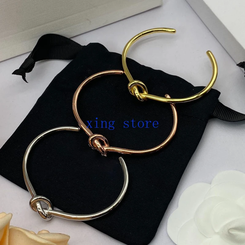 2024 New Fashion OL Style Round Cut Crystal Inlaid Women's Bracelet