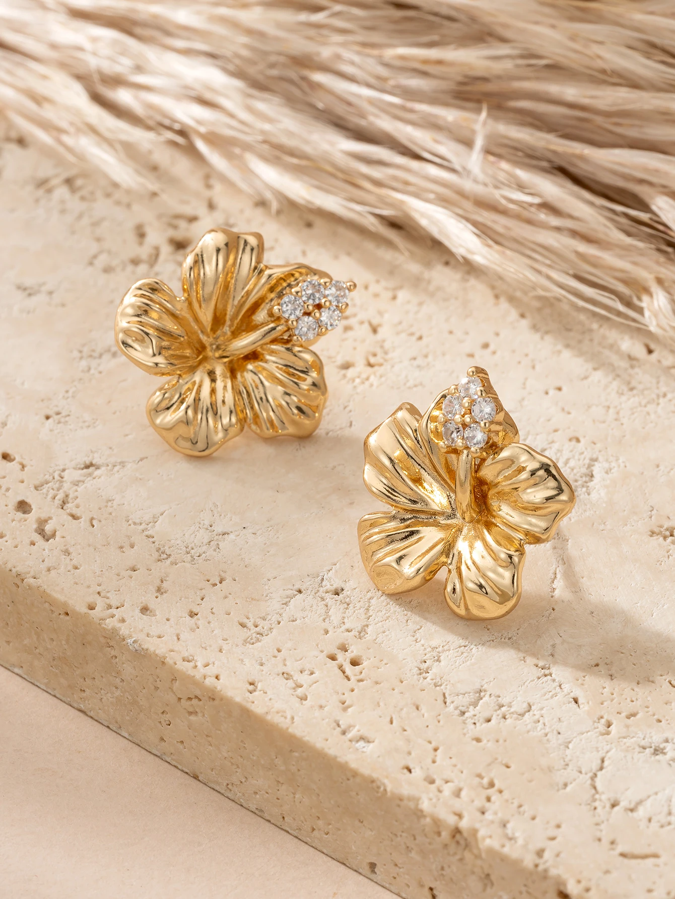 Womens Cube Zirconia Flower Earrings