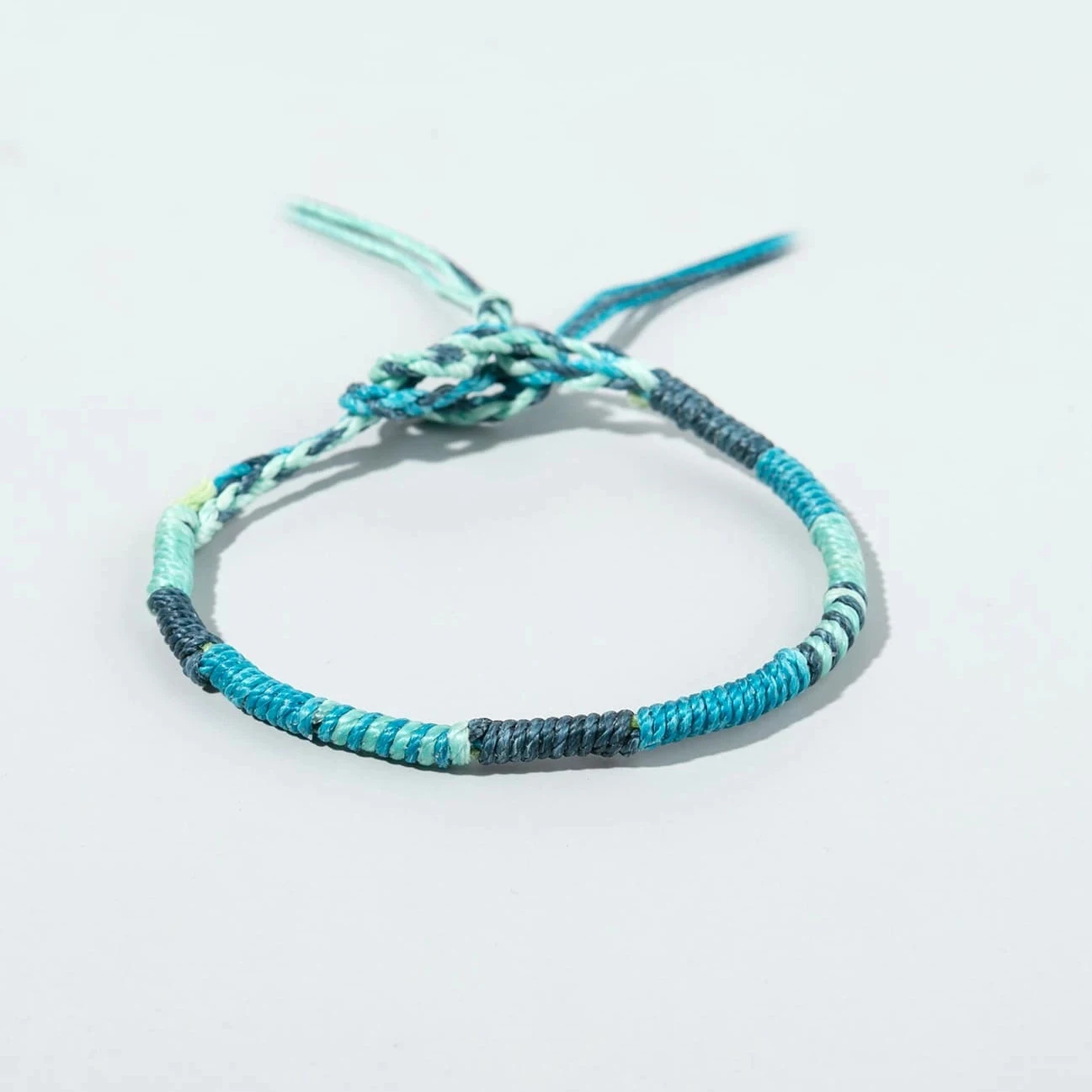 Gewachste Schnur hand geflochtenes Armband Frauen Männer neue Mode mehrfarbige Schnur handgemachte Boho wasserdichten Sommer Strand Schmuck vorhanden – Detail 21