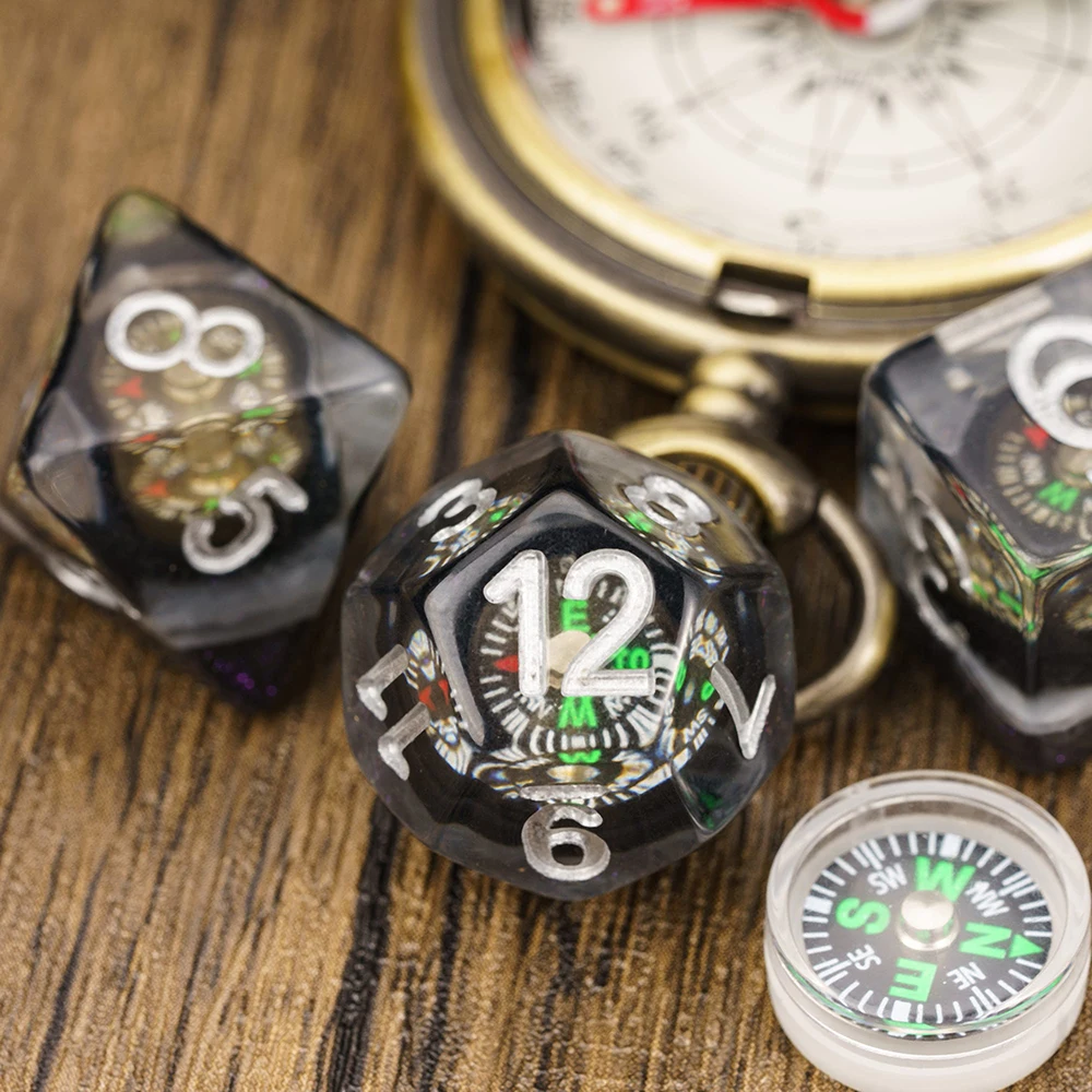 

Cusdie 7Pcs Compass Dice Set Resin D&D Polyhedral Dice D4 D6 D8 D10 D% D12 D20 for Warhammer Role Playing Game Table Games