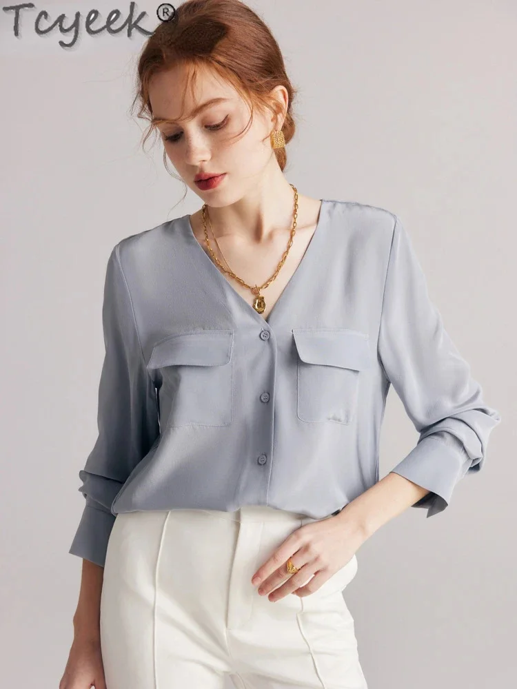 

Женские шикарные рубашки Tcyeek, 100% Шелковая крепдешиновая однотонная блузка с V-образным вырезом и нагрудными карманами, весна-лето 2024, женский топ для офиса