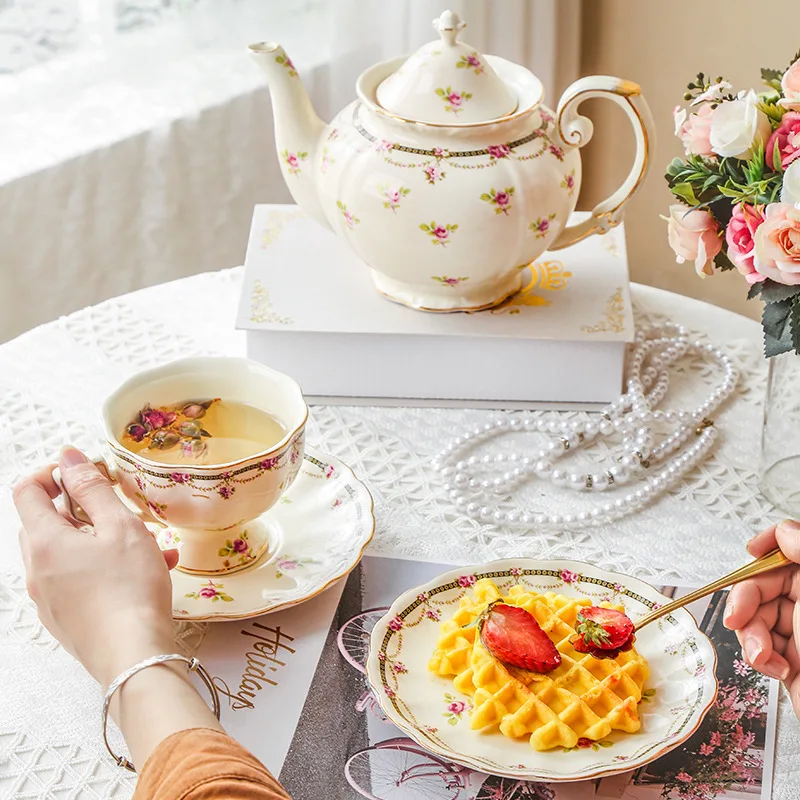 Retro ceramic coffee cup and saucer girl minority European style pot light luxury high beauty afternoon tea cup and Saucer Set G