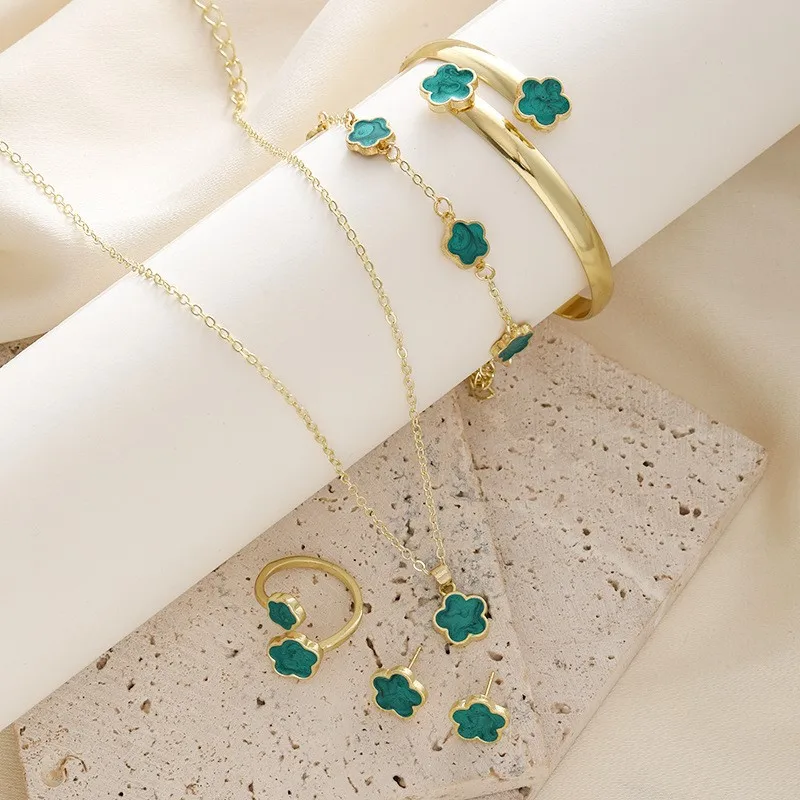 5pcs/set Luxury Lucky Flower Design Pendant Jewelry Sets for Women Fashion Necklace Bracelet Earrings Ring Wedding Jewelry Gifts
