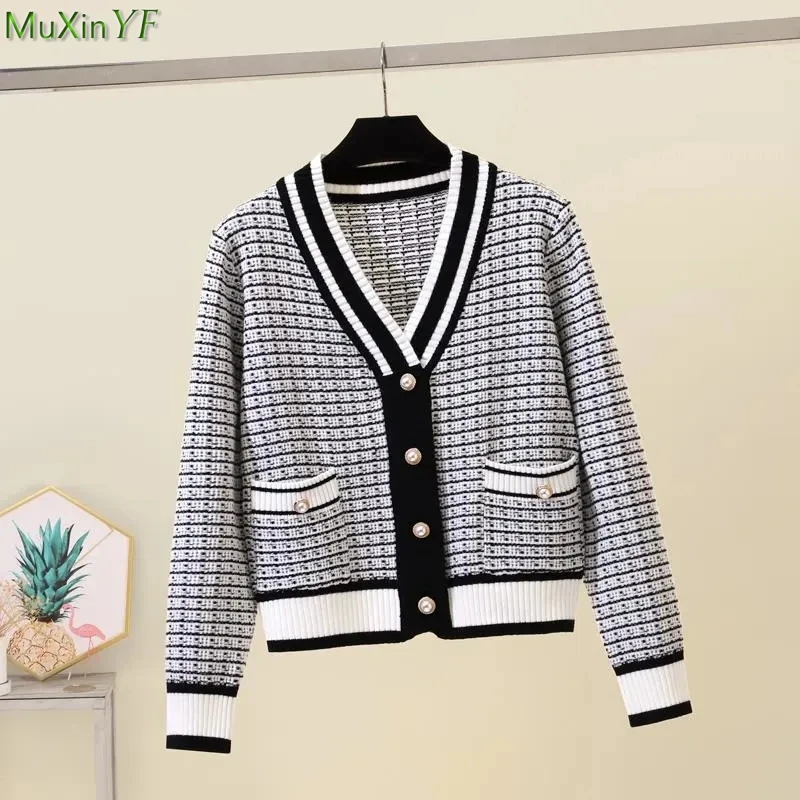 

Women Spring Autumn Plaid V-Neck Sweater Cardigan Korean Lady Graceful Pearl Button Knit Coats Casual Joker Knitwear Female 2024