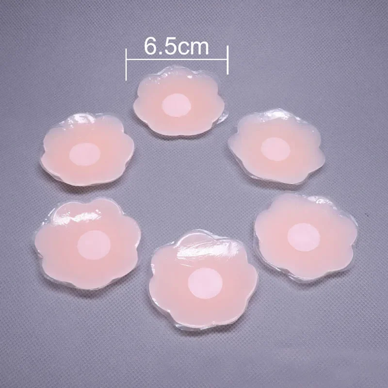 Silicone Nipple Cover Reusable Invisible Self Adhesive Silicone Breast Chest Nipple Cover Bra Pasties Pad for Woman