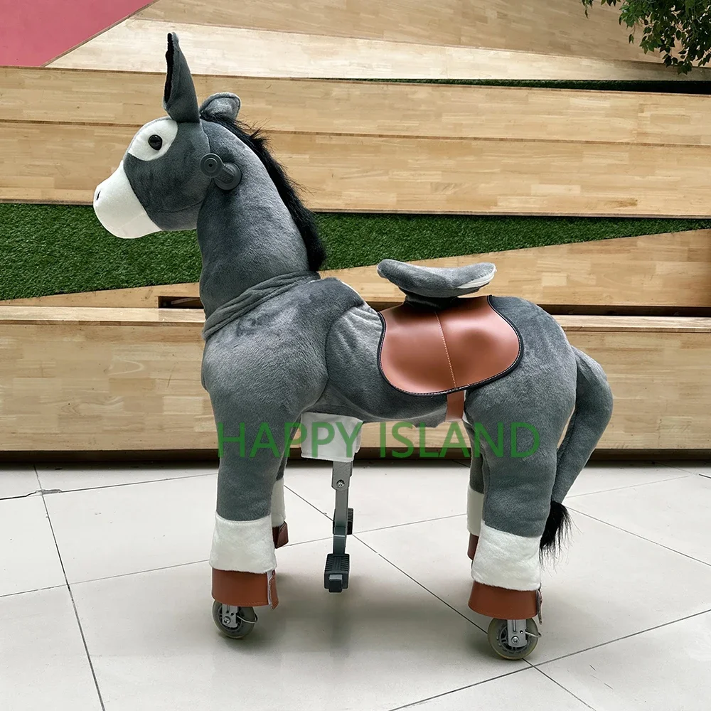 Boerderij Speelgoed Kleurplaat Kip Dier Geïsoleerd Voor Kinderen | Premium  Vector Paarden Speelgoed, image size:1000x1000