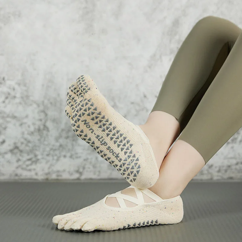 FiveToedPivotBarreYogaSocksPureCottonDotSiliconeNonslip
