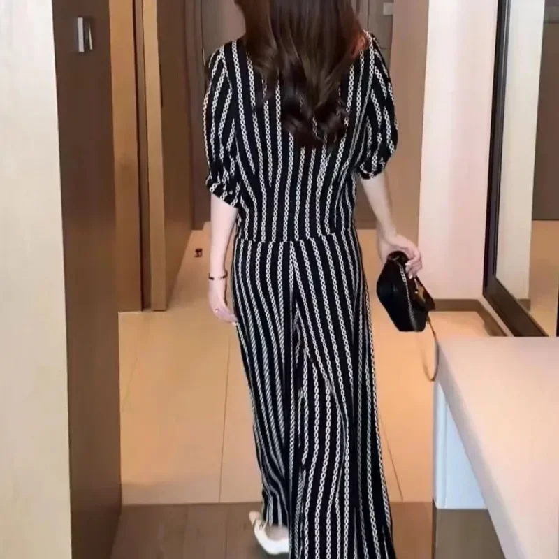 여성용 스트라이프 바지 세트, 우아한 올매치 한국 스타일, 용수철 여름 패션, 젊고 시크한 하이 스트리트, 부드럽고 얇은 통기성 핏