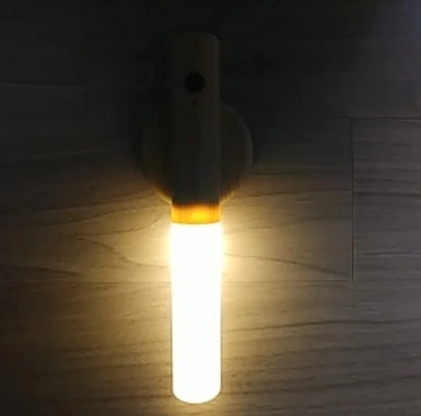 Human body induction small LED night light USB charging hallway induction light closet Imitation wood art led night light