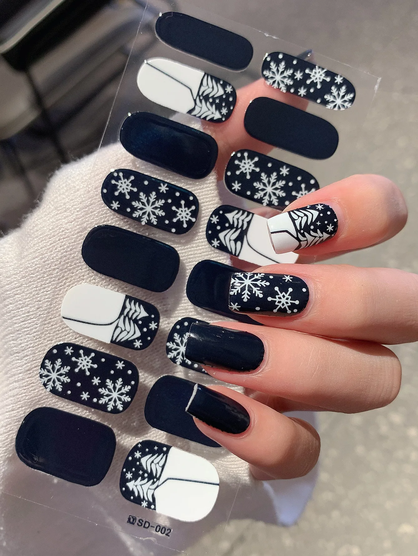 16Tips Christmas Gel Nail Stickers Durable Materials Nail Decal Not Easy To Fall Off Popular Art