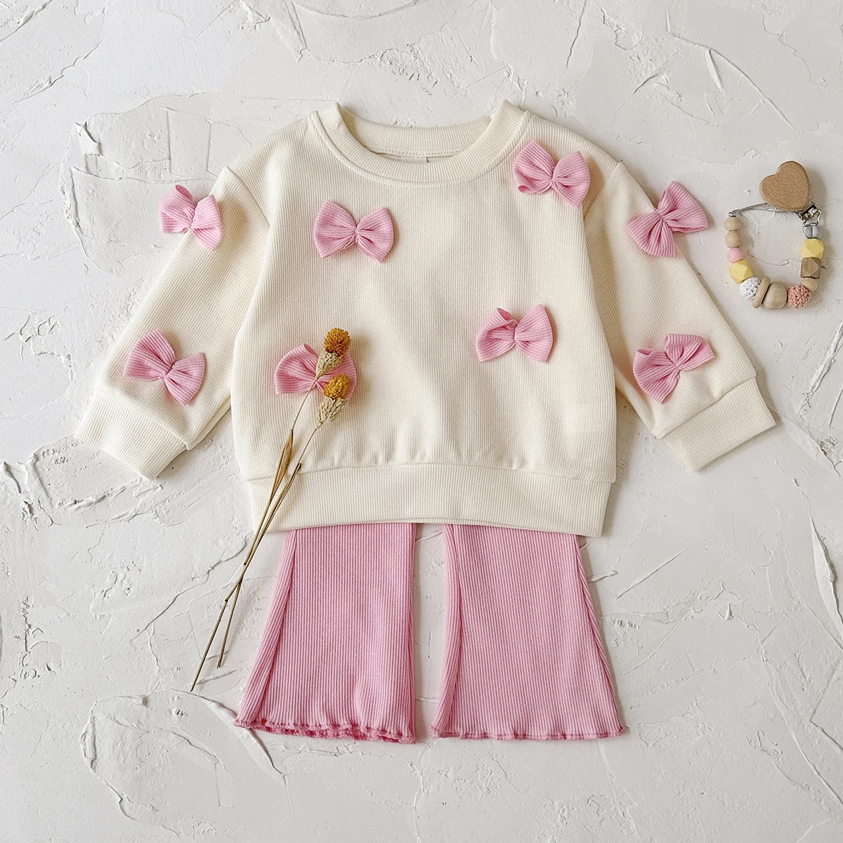 2025, Herbst/Winter-Stil, 0–3 Jahre altes Baby, 3D-Blumen-Kapuzenpullover, rosa Micro-Pull-Hose, zweiteiliges Set – Detail 2