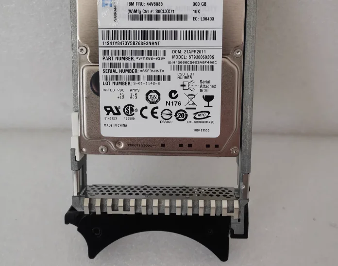 For 44V6838 44V6833 300G 10K SAS 2 5 inch P720 P750 hard drive