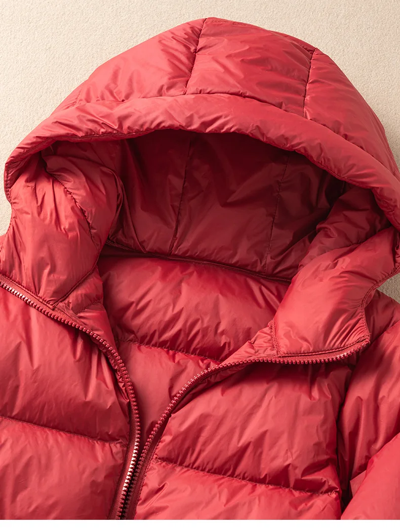 Lagabogy 2025 Winter New Light Hooded Warm Puffer Jacket Women 90% White Duck Down Soft Coat Female Casual Bread Short Outwear