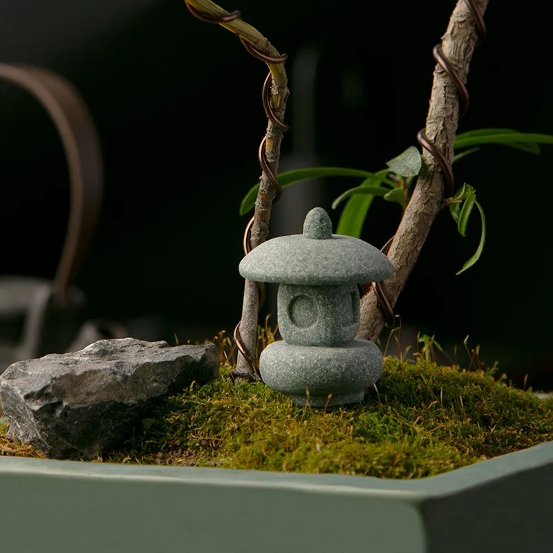 Miniature Pagoda Lantern 4