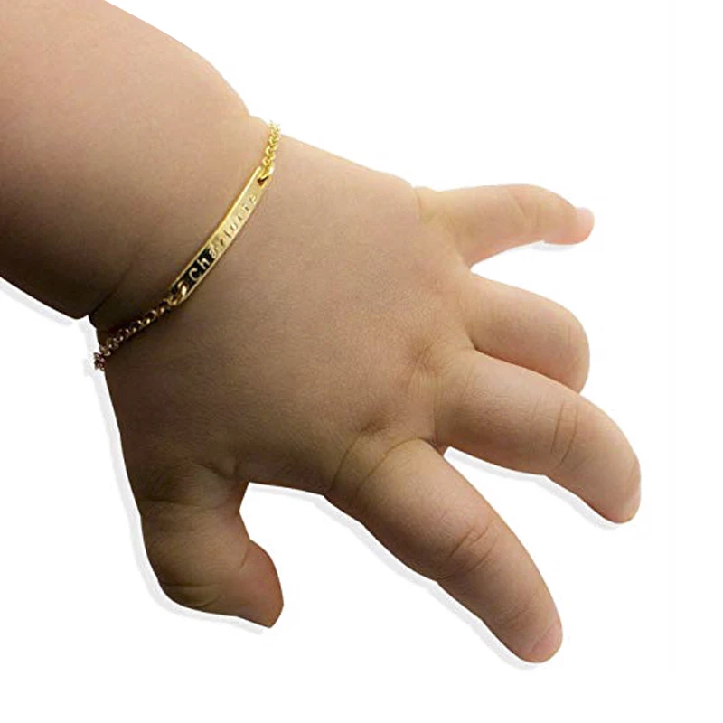 

Exquisite Customizable Bracelet Name Stainless Steel Plated 18K Gold Charm Bracelet Best Student Graduation Gift