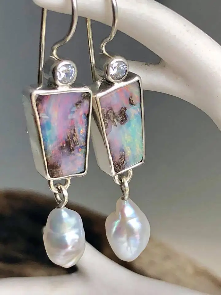 

Lovely Purple Opal Resin Stone Earring Delicate White Rhinestone Wedding Jewelry Lady Crystal Dangle Earring