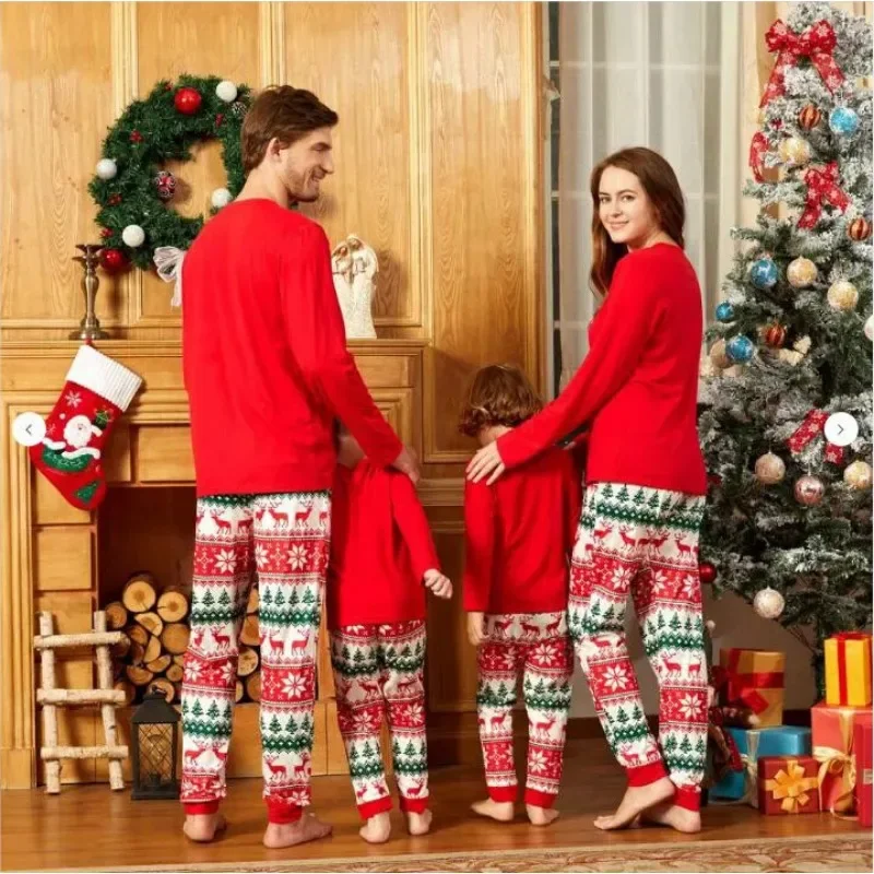 thumbnail image 4 of Conjunto de pijama navideño para adultos y niños con estampado de dibujos animados y atuendos familiares a juego de Feliz Navidad 2024, pijamas suaves y bonitos con apariencia navideña, 4 of 5