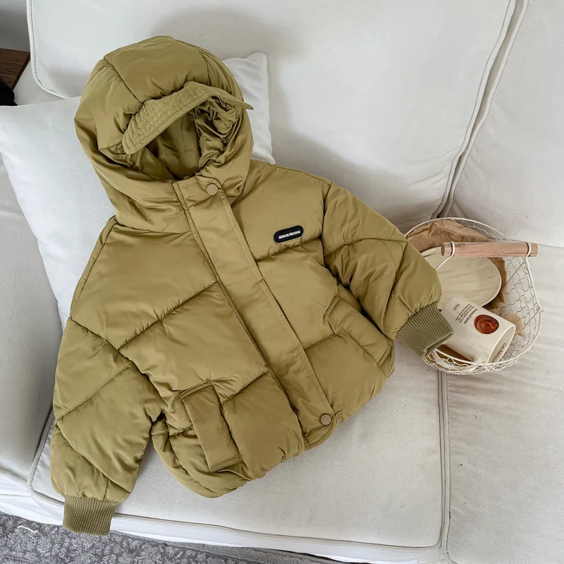 ���ƿ� �ٿ� ��Ʈ ��Ŷ, �� �ٶ����� ����� ��Ʈ, ������ �ܿ� ��ī �ѿ�, ��� �Ƿ�, 2023 �Ƹ��ٿ�