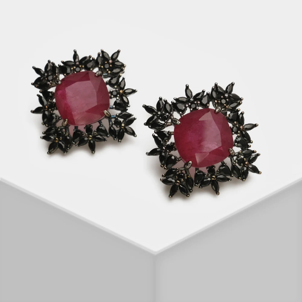 

925 Sterling Silver Luxry Jewelry Fancy Colored Emerald Color Square Cut Band Stud Earrings Bridal Jewelry Anniversary Party