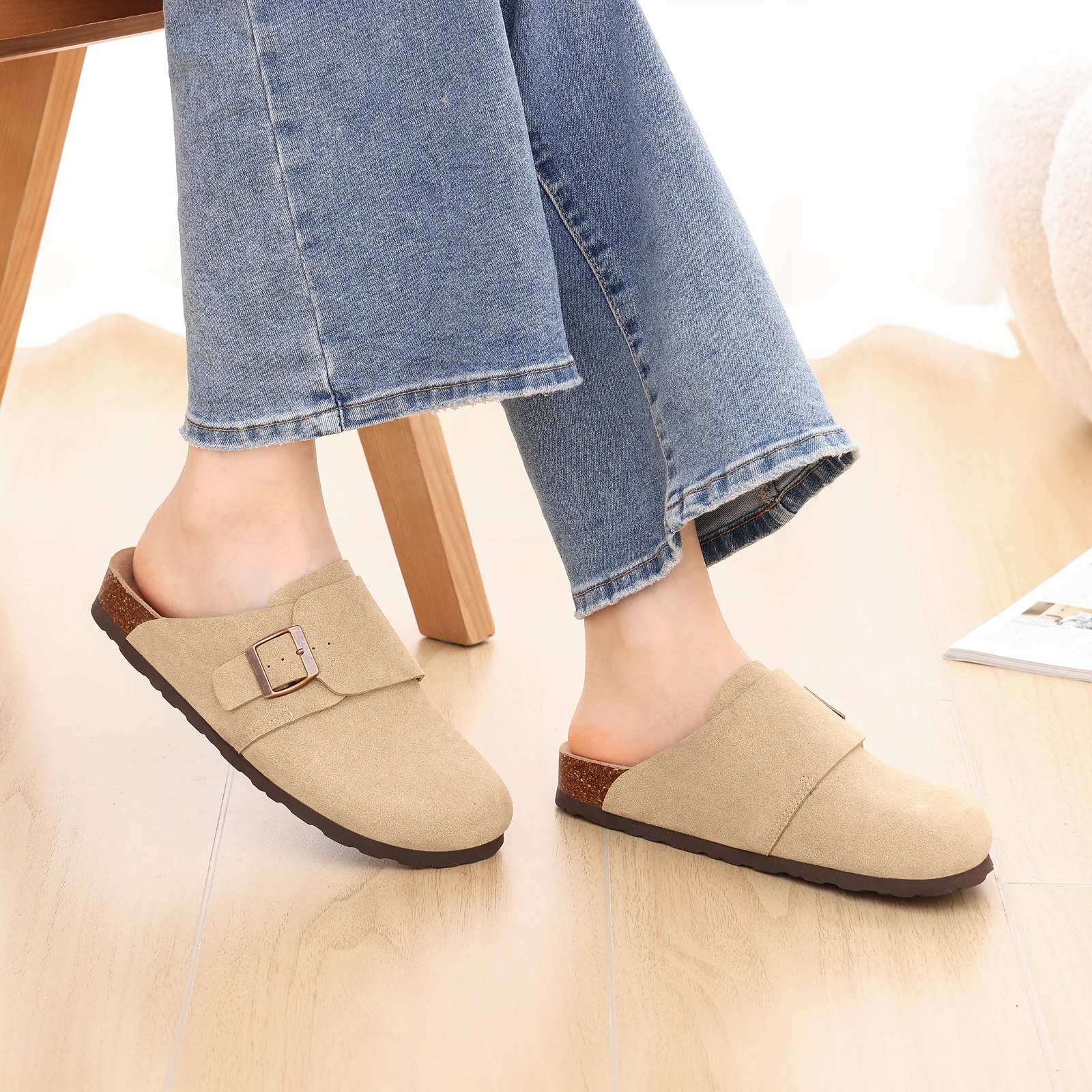 Shevalues Neue Clogs für Damen, Wildleder, weiches Leder, Pantoletten, klassischer Kork-Clog, rutschfeste Hausschuhe, wasserdichte Pantoletten, Haussandalen, Schnalle – Detail 2