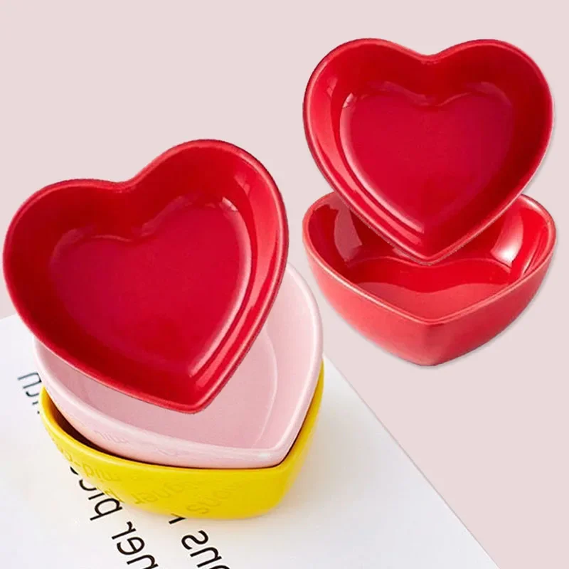 Hamster Water Feeder Pet Food Feeder Reptile Feed Bowls 1PC Hamster Feeding Bowl Colorful Heart Shape Ceramic Plate Food Water Bowl Rabbit Guinea Pig Small Pets Feeder Pet Supplies