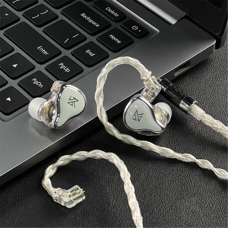 

Professional Cable Silver Plated Earphone Cable 2pin 0.75mm Replacement Earbud Cord for Balanced and Clear Sound