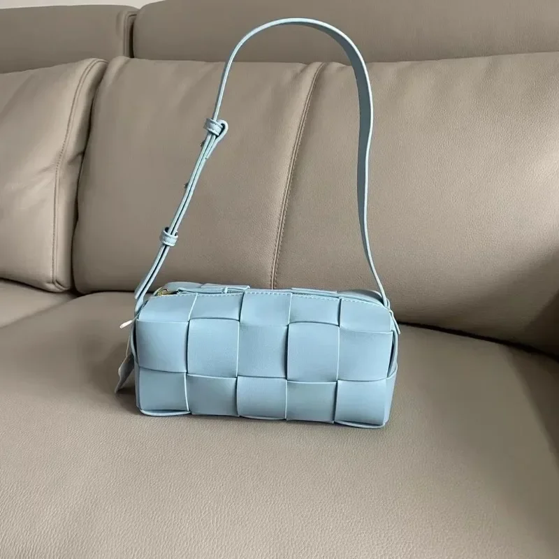 2023 New Shoulder Bag for Fall Simple Women Urban Unique Luxury Design Cowhide Woven Handbags High Big Capacity and High Quality