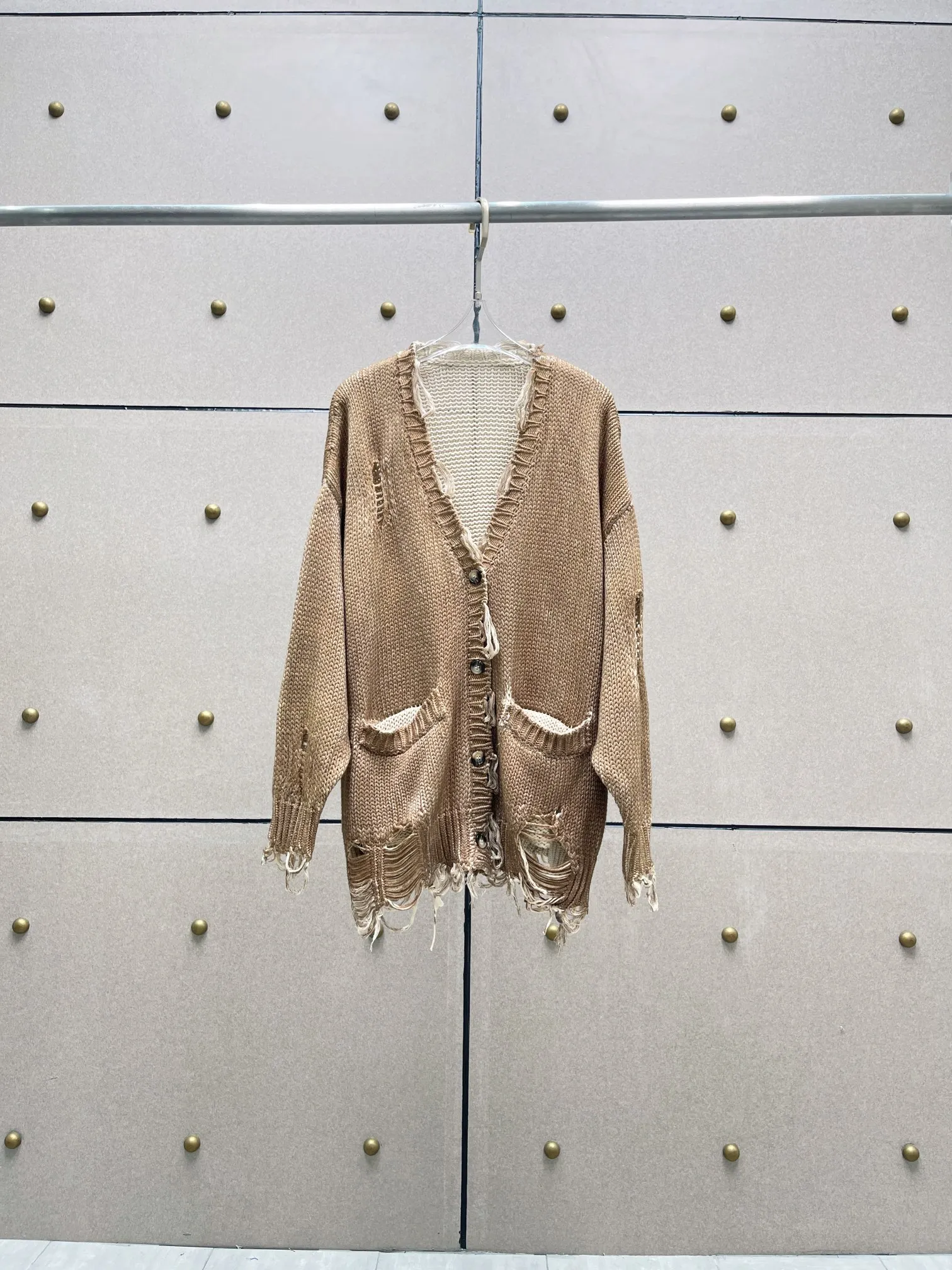 

Sweater cardigan v-neck single-breasted design casual fashion 2024 fall new 1214 hot