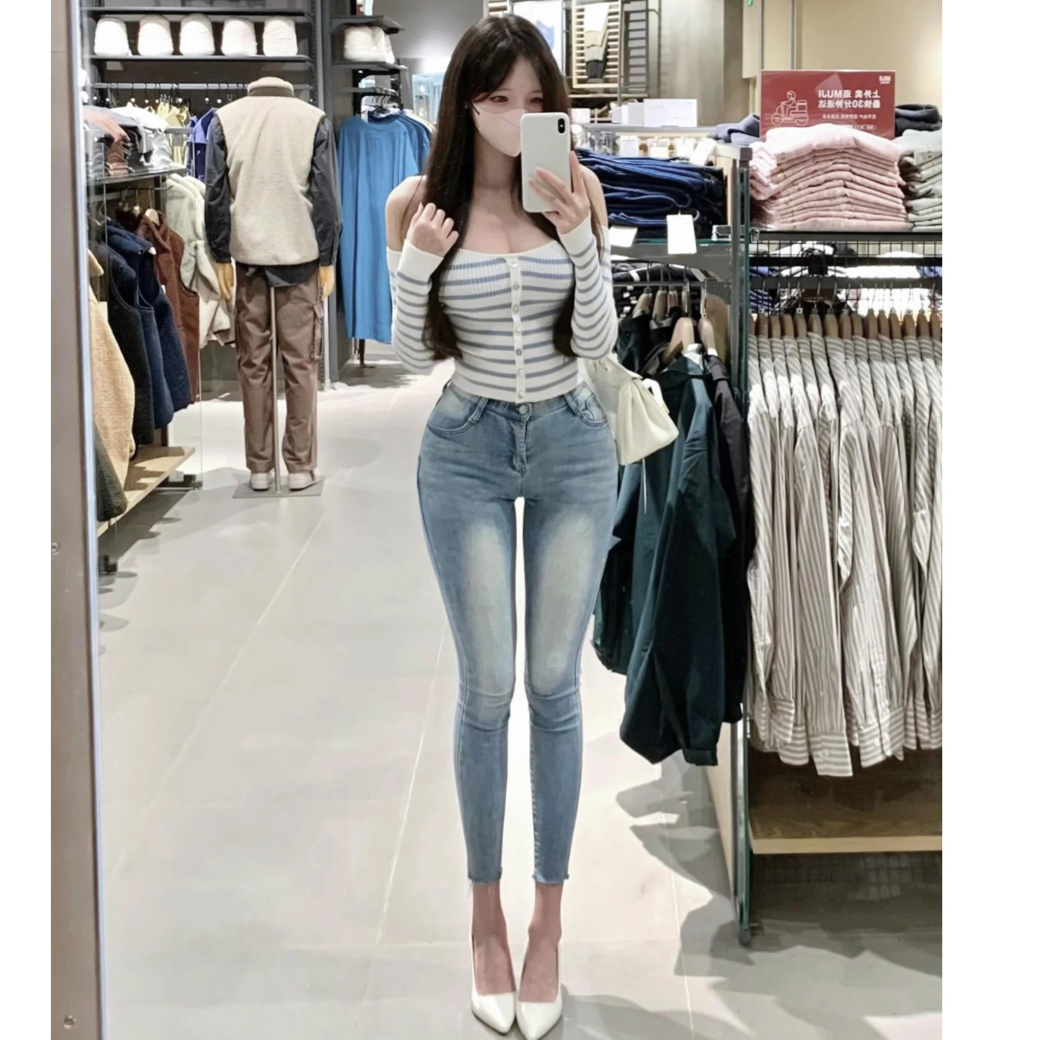 Single buckle light blue
