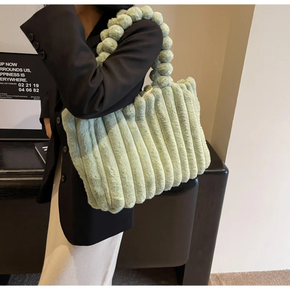 

2023 Autumn Womens Bags Plush Shoulder Bags Large Capacity Tote Bags Soft Designer Bag Ruched Handbags 2023 Winter Shopper Bag