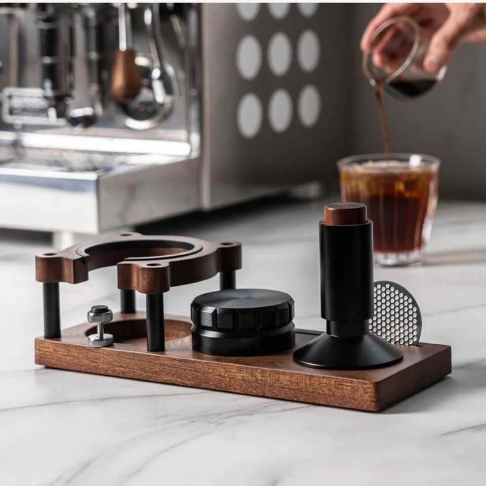 La stazione di tamper - uno strumento essenziale per il caffè