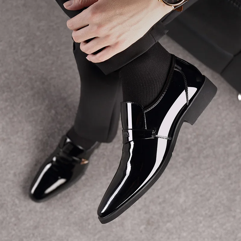 2024 Newly Men's Quality Patent Leather Shoes White Wedding Shoes Size 38-44 Black Leather Soft Man Dress Shoes