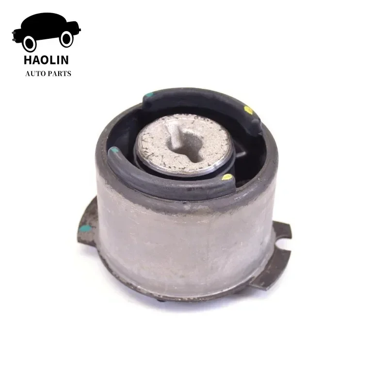 1 Pcs High Quality Auto Parts Rear Crossmember Isolator For Chrysler 300C Dodge Challenger 4782861AA In Stock