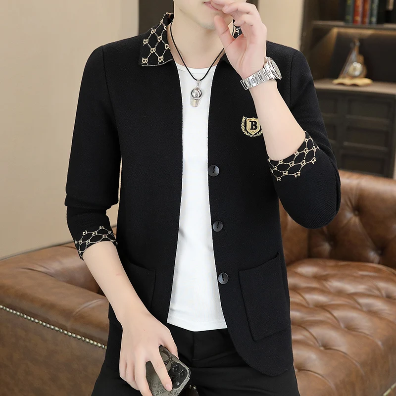 

Fine Men's Fashion Handsome Lapel Pocket Casual Cardigan British Style Korean Version Trend All Men Cardigan Rib Bottom Swing.