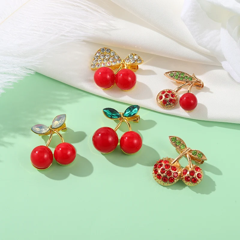 

2022 Red Cartoon Cherry Brooch Female Cute Japanese Personality Metal Badge Pin