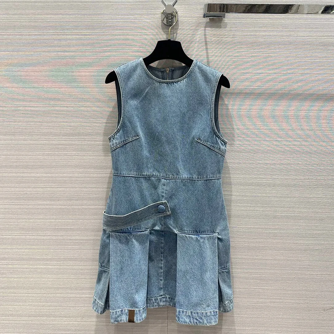 

New Fashion Preppy Style Light Blue Denim Dress Women O-neck Sleeveless Pleated Patchwork Sweet Dresses