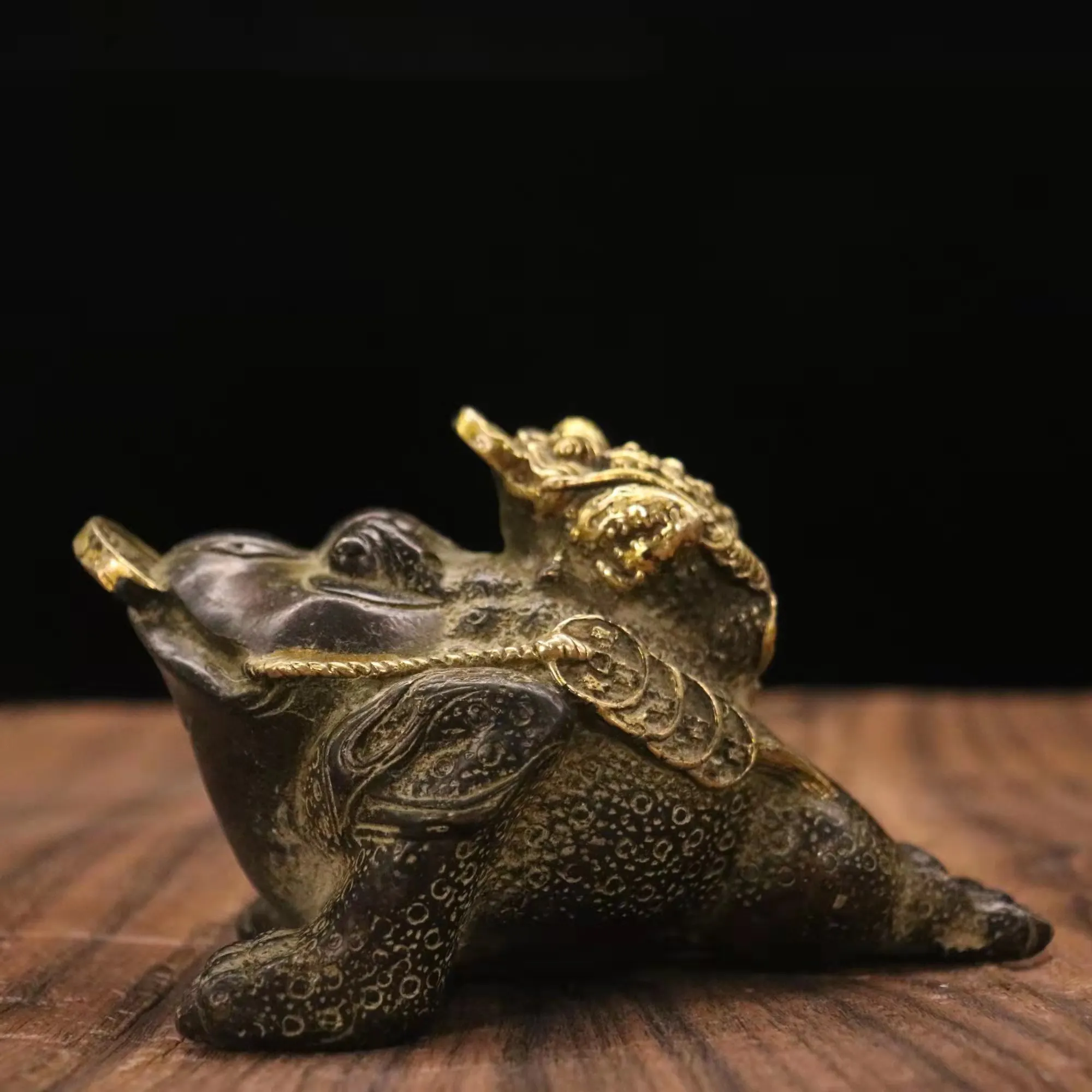 

Rare old Chinese bronze gilt Golden Toad Statuea statue,Free shipping