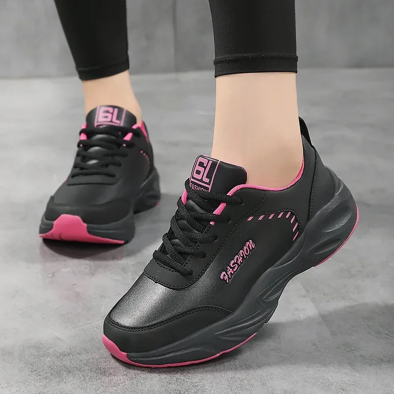 Four Seasons Waterproof Lightweight Running Shoes Women Women Leather Soft Casual Sneakers Ladies Non-Slip Rebound Jogging Shoes