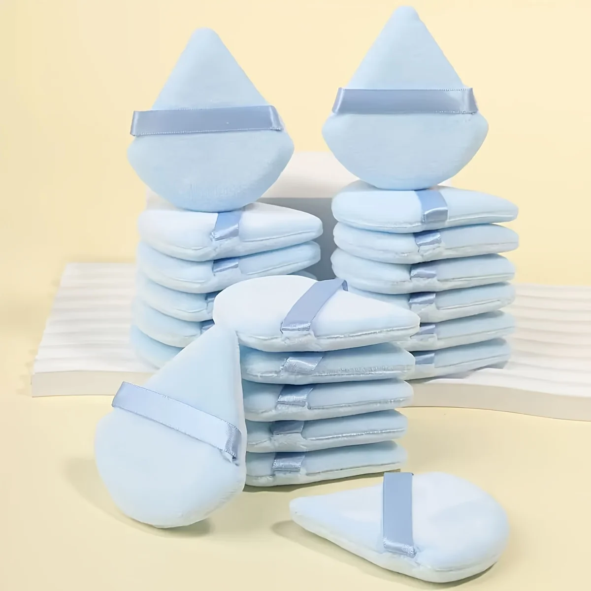 21개 파우더 퍼프 - 루즈 파우더 및 프레스드 파우더용 삼각형 플로킹 스펀지, 얼굴/몸용 재사용 가능한 메이크업 도구(저자극성)