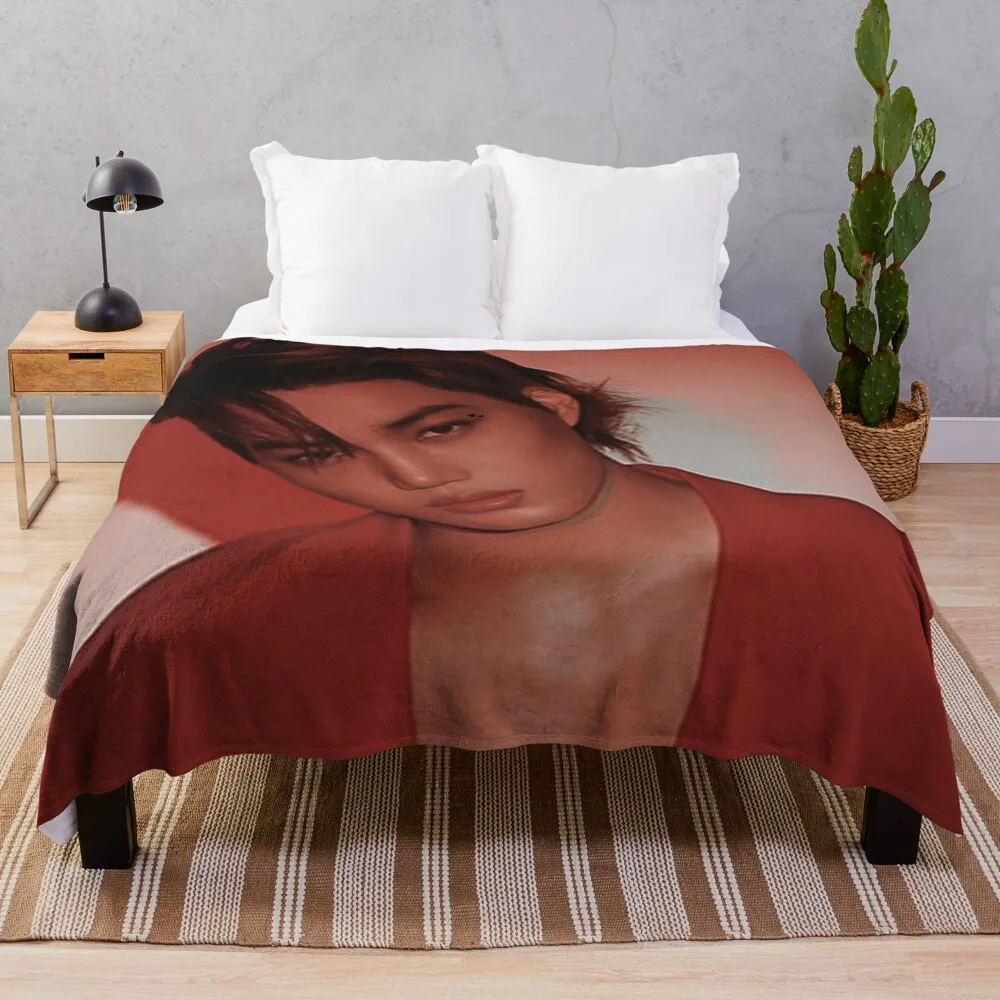

kai (love shot) Throw Blanket Kid'S Blanket Comforter Blanket Luxury Blanket fluffy blanket