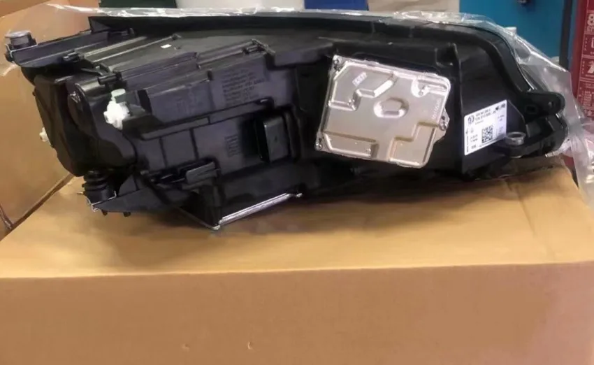 Genuine brand new R line headlights MK7 R LINE HEADLIGHT HeadLights For