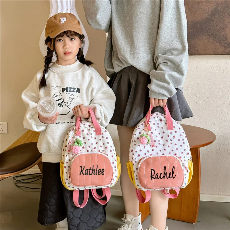 Eltern-Kind Erdbeer bedruckte Mädchen Schult asche personal isierte Stickerei neuen Kontrast Rucksack für Kindergarten Mädchen