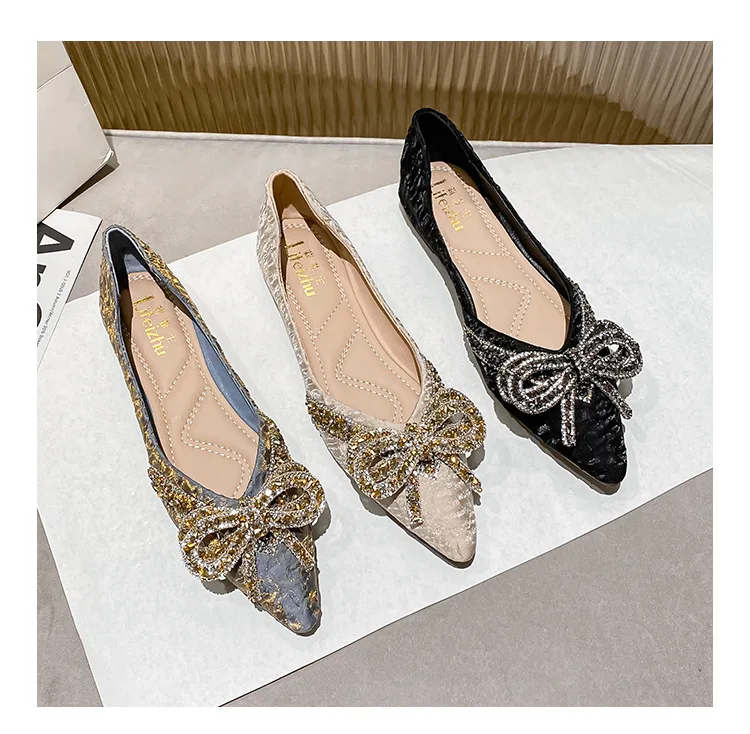 Plus Size 35-43 Women Pointed Toe Flats Bling Diamond Bowknot Wedding Shoes Fashion Ballet Flat Shoes Sweet Girl Ladies Shoes