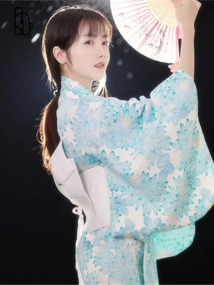 

Kimonos Woman 2023 Japanese Kimono Cardigan Cosplay Shirt Blouse Japanese Yukata Female Summer Beach Kimono Photography Clothes